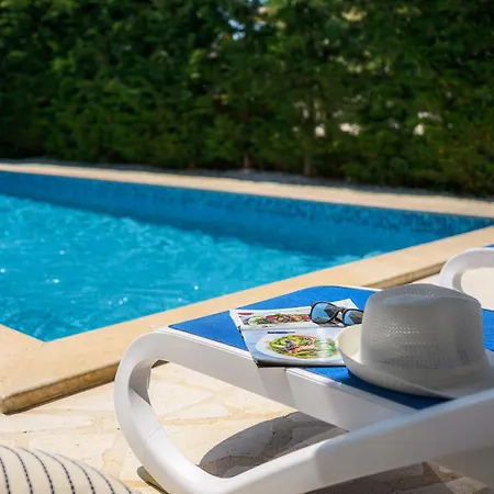 Вилла Beautiful Lakora With Pool In Porec *